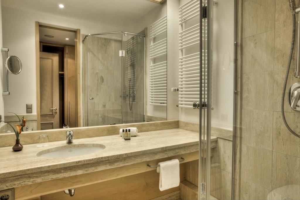 Hotel Zur Post Ашхайм Стая снимка