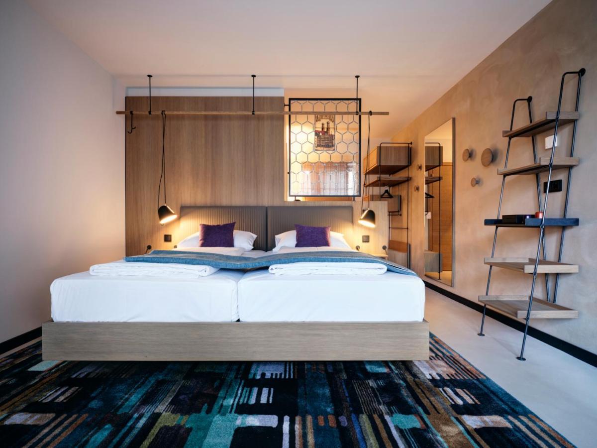 Hotel Zur Post Ашхайм Екстериор снимка