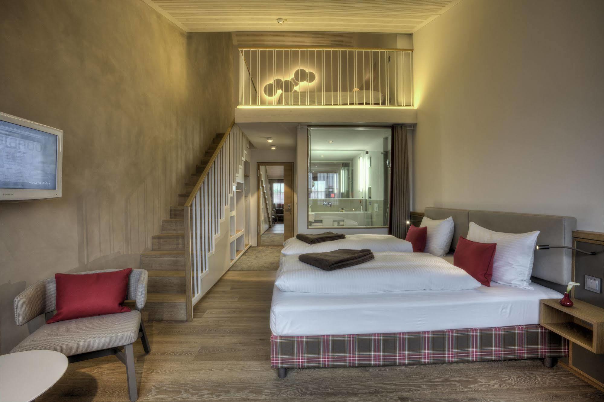 Hotel Zur Post Ашхайм Екстериор снимка